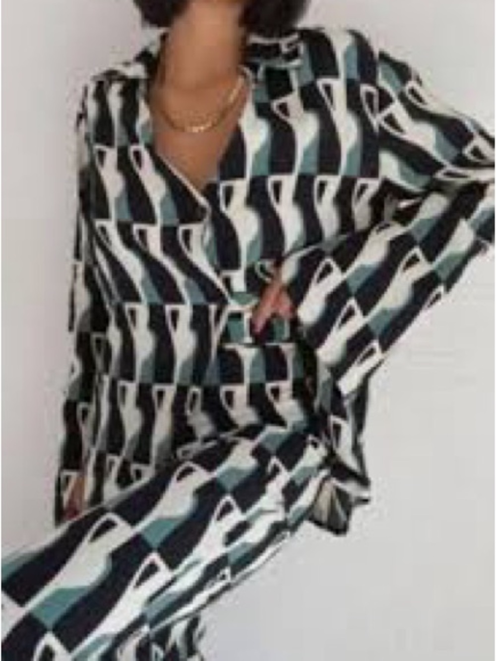 Geometric Button-Front Wide-Leg 2pc set in Black, White & Teal - Picture 3 of 4